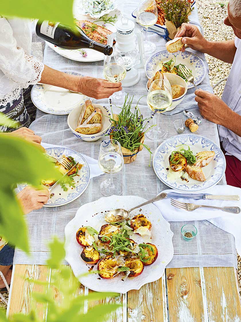 Gegrillte Pfirsiche mit Manchego und Vincotto