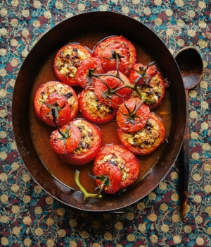 Mit Quinoa gefüllte Tomaten