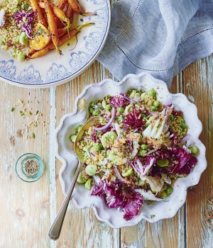 Gerösteter Bulgur-Salat mit Bohnen, Erbsen und Radicchio