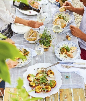 Gegrillte Pfirsiche mit Manchego und Vincotto