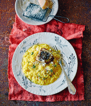 Risotto Milanese mit Markknochen