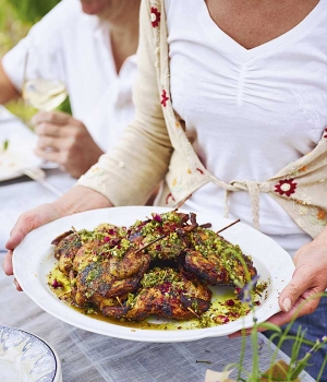 Wachteln mit Zitronen- Koriander-Salsa