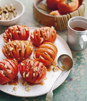 Tomaten-Walnuss-Salat
